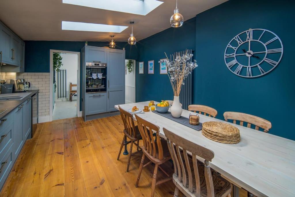 Captain'S Cottage - Central West Cowes - Spacious, Entire 1-Bed Home Exterior photo